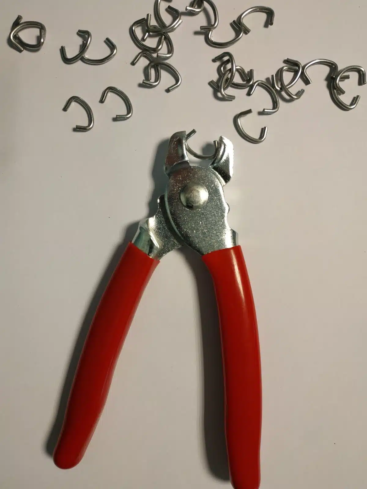 Cleste pentru clipsare