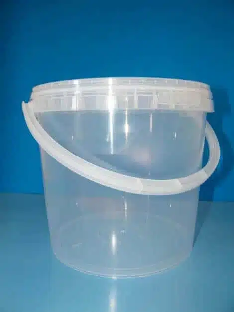 Galeata din plastic cu capac 5600 ml